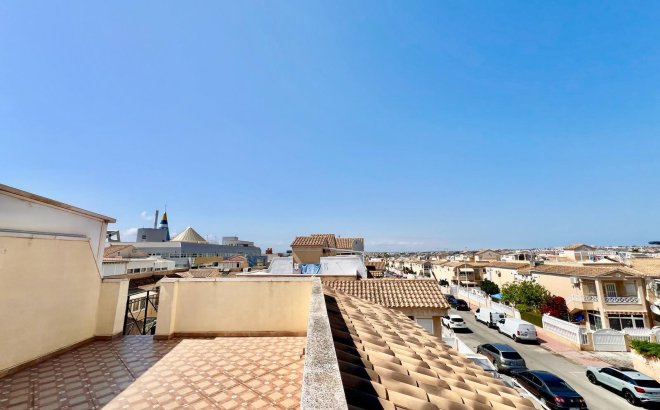 Resale - Bungalow -
Torrevieja - Centro
