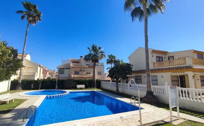 Resale - Town House -
Playa Flamenca - Costa Blanca