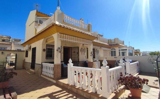 Resale - Town House -
Playa Flamenca - Costa Blanca