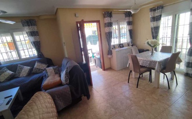 Resale - Town House -
Playa Flamenca - Costa Blanca