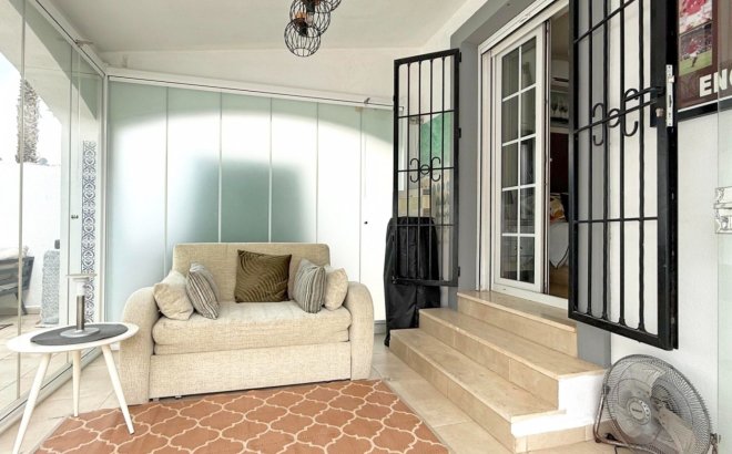Revente - Villa -
Orihuela Costa - Costa Blanca