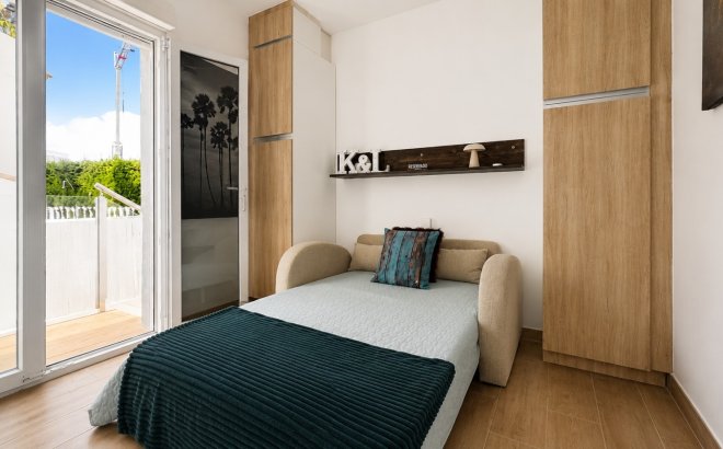 Revente - Villa -
Orihuela Costa - Costa Blanca