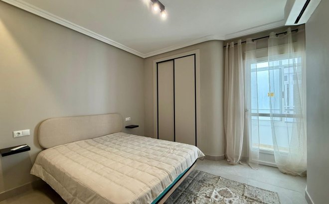 Resale - Apartment -
Torrevieja - Playa del Cura
