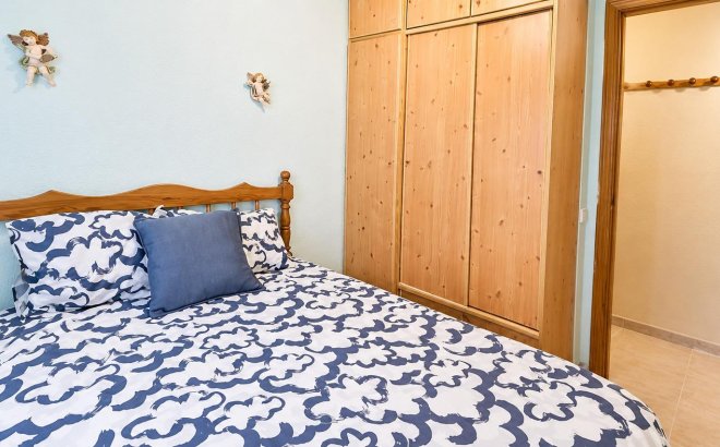 Resale - Apartment -
Torrevieja - Habaneras