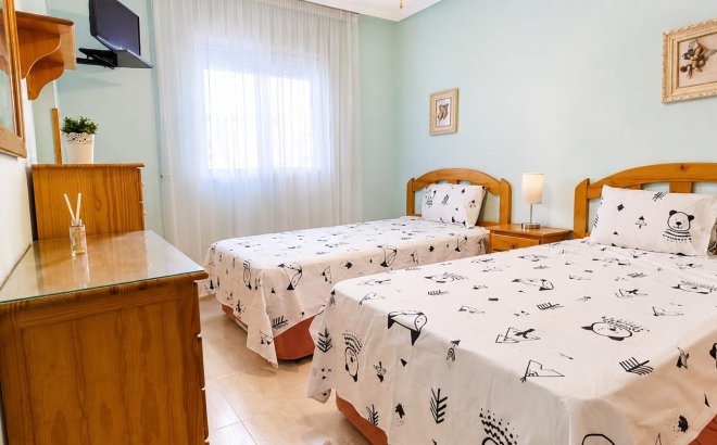 Resale - Apartment -
Torrevieja - Habaneras
