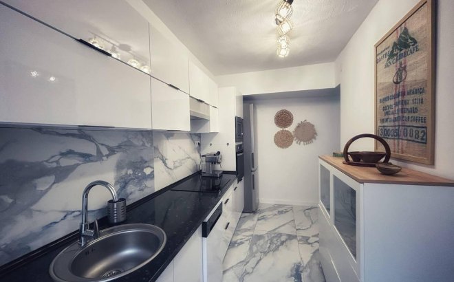 Resale - Penthouse -
Torrevieja - Centro