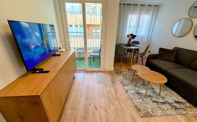 Resale - Apartment -
Torrevieja - Centro