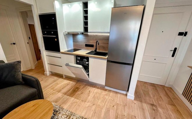 Resale - Apartment -
Torrevieja - Centro