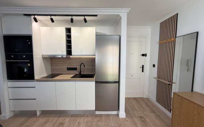 Resale - Apartment -
Torrevieja - Centro