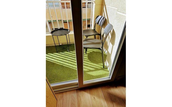 Resale - Apartment -
Torrevieja - Centro