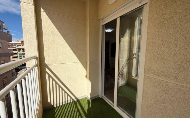 Resale - Apartment -
Torrevieja - Centro