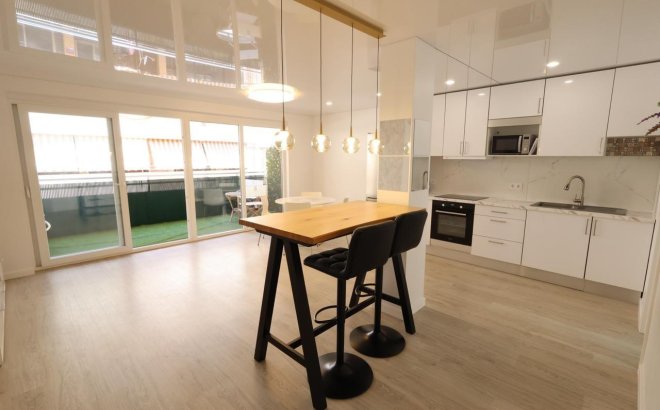 Resale - Apartment -
Torrevieja - Costa Blanca