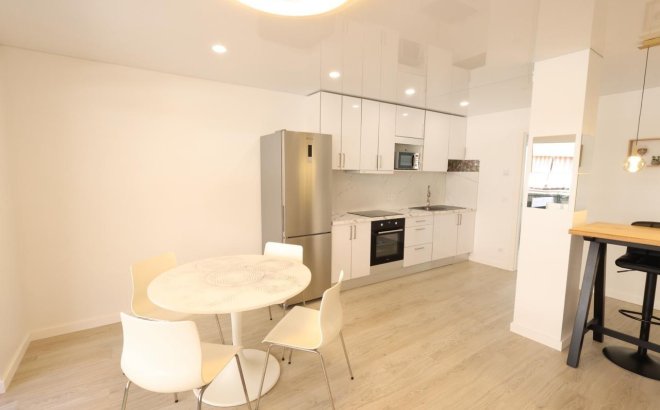 Resale - Apartment -
Torrevieja - Costa Blanca