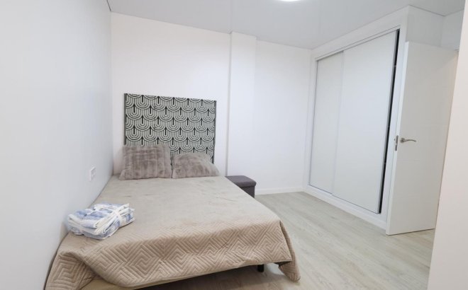 Resale - Apartment -
Torrevieja - Costa Blanca