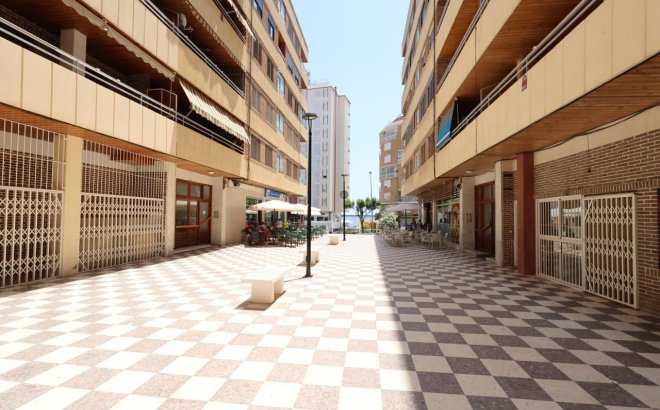 Resale - Apartment -
Torrevieja - Costa Blanca