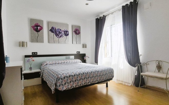 Resale - Quad House -
Torrevieja - Costa Blanca
