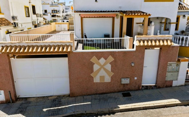 Resale - Quad House -
Torrevieja - Costa Blanca