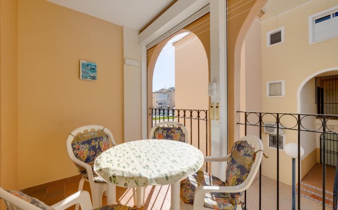 Resale - Bungalow -
Torrevieja - Costa Blanca