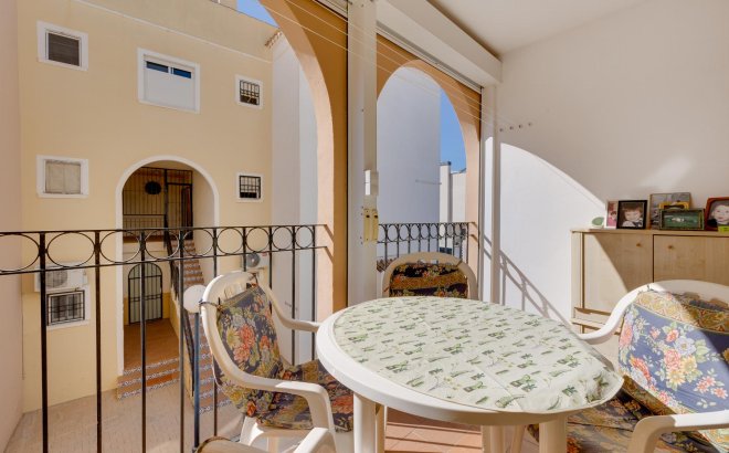 Resale - Bungalow -
Torrevieja - Costa Blanca