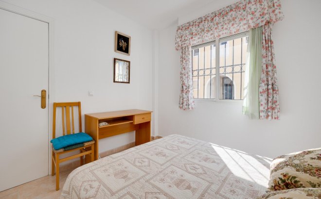Resale - Bungalow -
Torrevieja - Costa Blanca