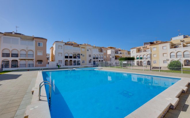 Resale - Bungalow -
Torrevieja - Costa Blanca