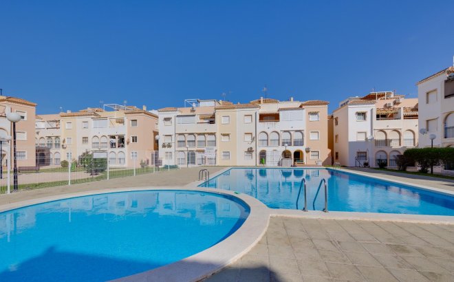 Resale - Bungalow -
Torrevieja - Costa Blanca