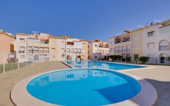Resale - Bungalow -
Torrevieja - Costa Blanca