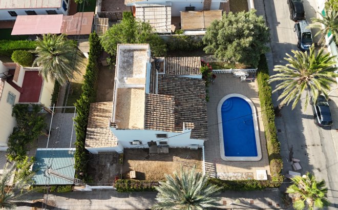 Resale - Villa -
Cabo Roig - Costa Blanca