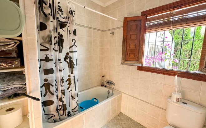 Resale - Villa -
Cabo Roig - Costa Blanca