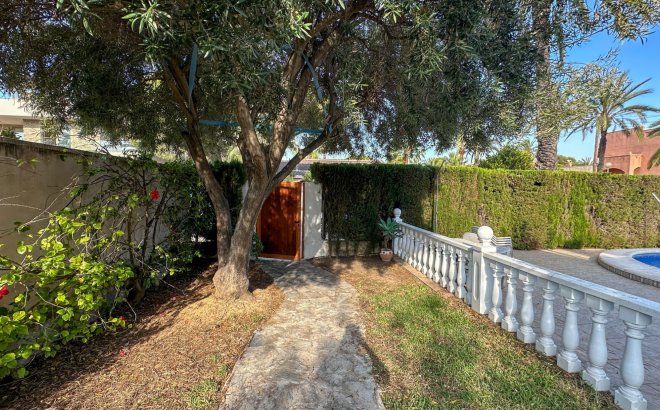 Resale - Villa -
Cabo Roig - Costa Blanca