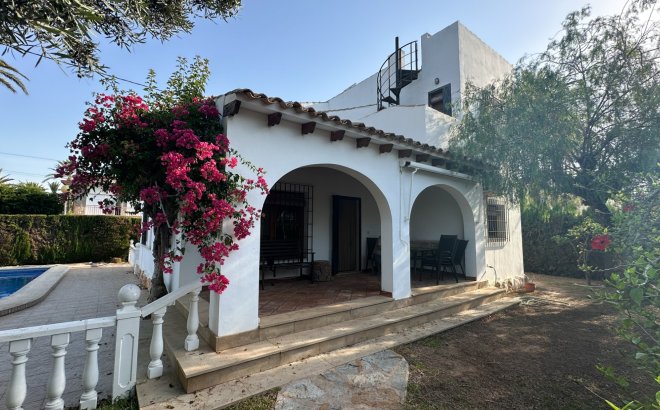 Resale - Villa -
Cabo Roig - Costa Blanca
