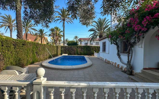 Resale - Villa -
Cabo Roig - Costa Blanca