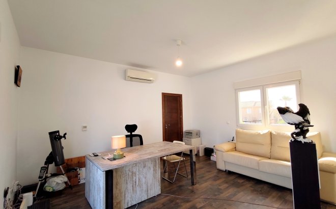 Resale - Villa -
Ciudad Quesada - Costa Blanca