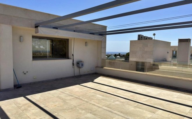 Herverkoop - Villa -
Orihuela Costa - Villamartín