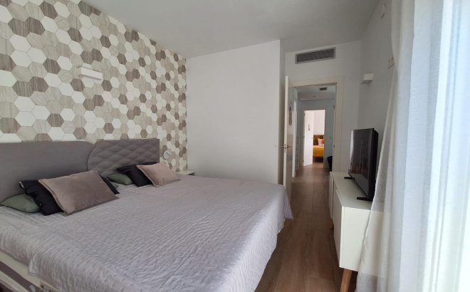 Resale - Villa -
Torrevieja - Los Frutales