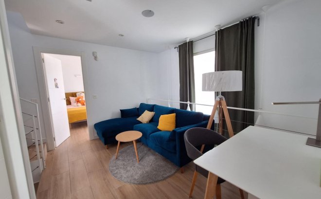 Resale - Villa -
Torrevieja - Los Frutales