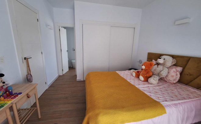 Resale - Villa -
Torrevieja - Los Frutales