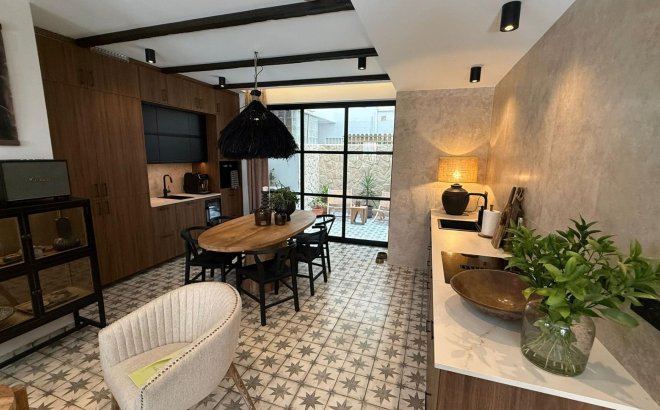 Resale - Apartment -
Torrevieja - Estacion De Autobuses