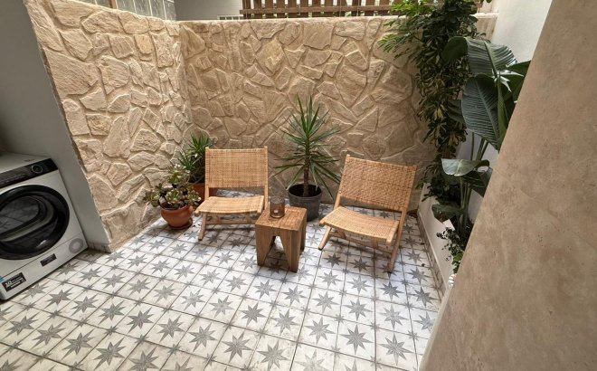 Resale - Apartment -
Torrevieja - Estacion De Autobuses