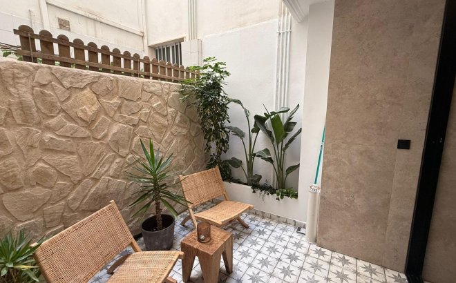 Resale - Apartment -
Torrevieja - Estacion De Autobuses