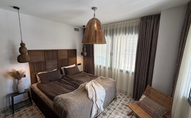Resale - Apartment -
Torrevieja - Estacion De Autobuses