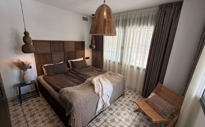 Resale - Apartment -
Torrevieja - Estacion De Autobuses