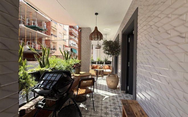Resale - Apartment -
Torrevieja - Estacion De Autobuses