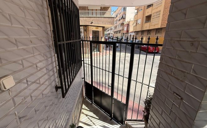 Resale - Apartment -
Torrevieja - Estacion De Autobuses