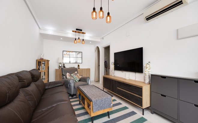Resale - Town House -
Torrevieja - Aguas Nuevas