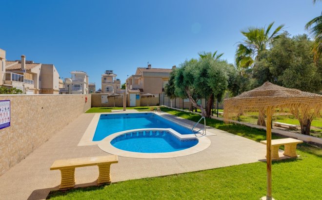 Resale - Town House -
Torrevieja - Aguas Nuevas