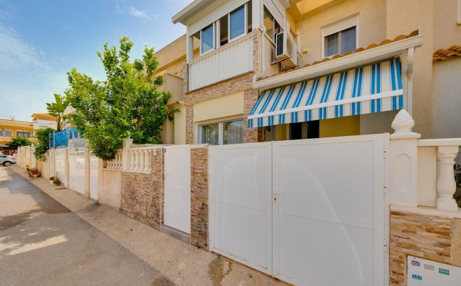 Resale - Town House -
Torrevieja - Aguas Nuevas
