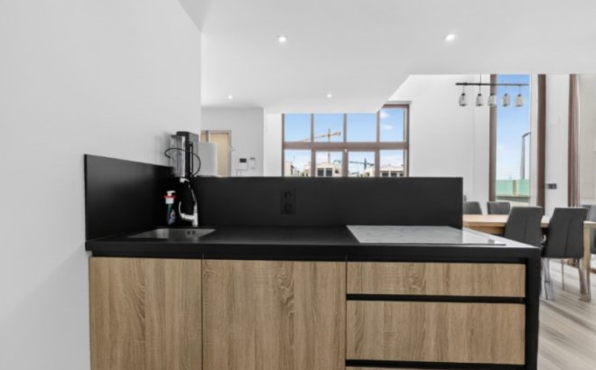 Resale - Villa -
Torrevieja - Costa Blanca