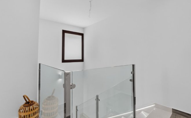 Resale - Villa -
Torrevieja - Costa Blanca