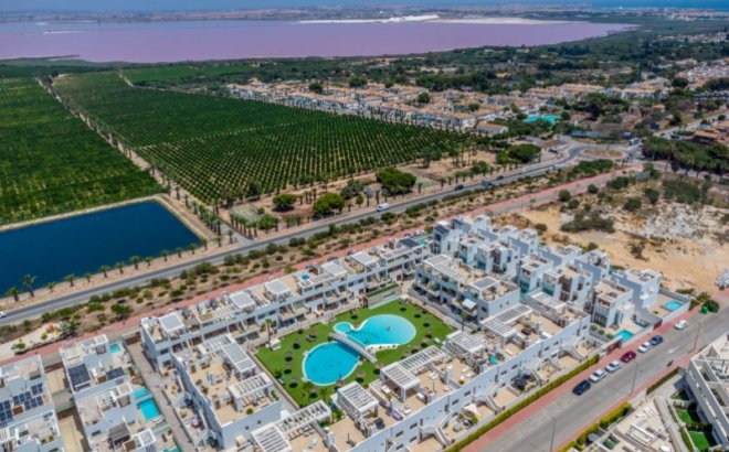 Resale - Villa -
Torrevieja - Costa Blanca